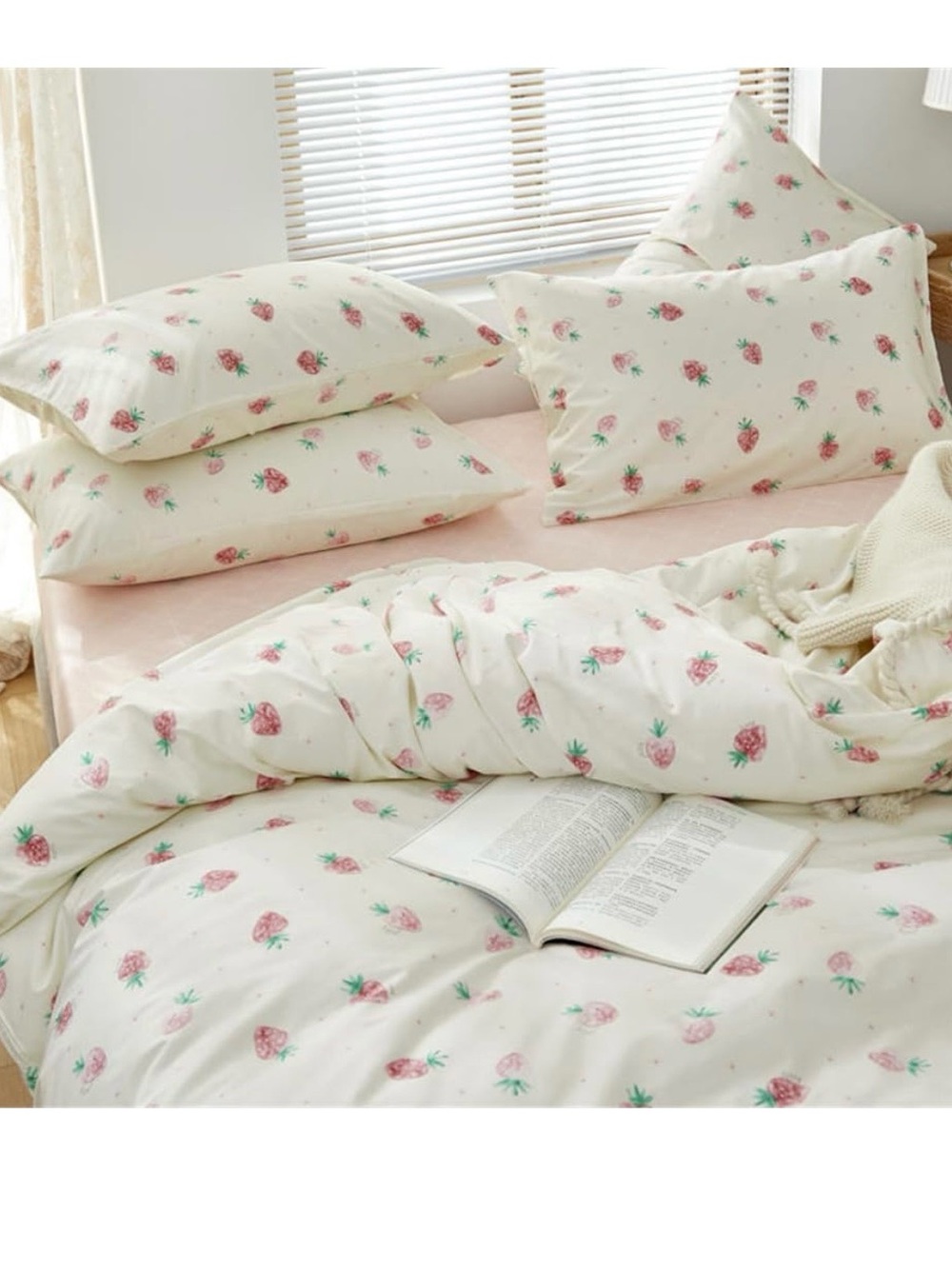 100% Cotton Queen Strawberry Print Cotton Bedding Duvet Cover Set-EUC - Picture 3 of 11